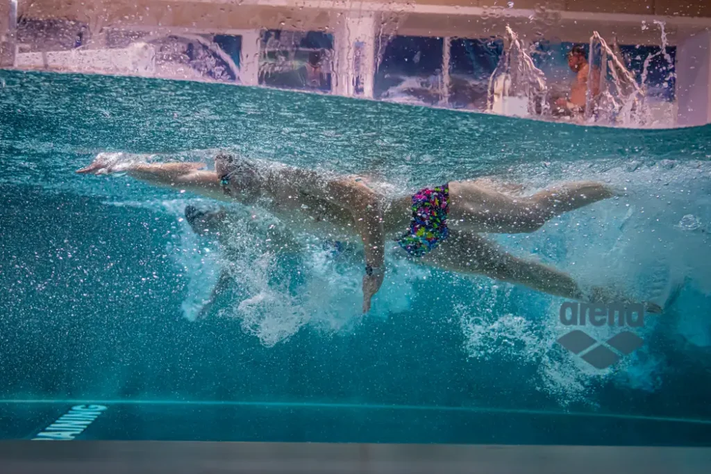 Erwachsene Schwimmtraining